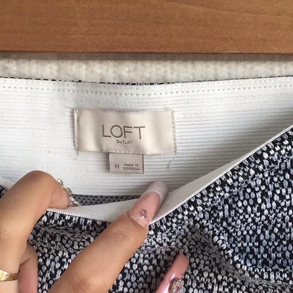 LOFT‎ Gray Wrap Mini Skirt Womens Medium - Picture 2 of 6